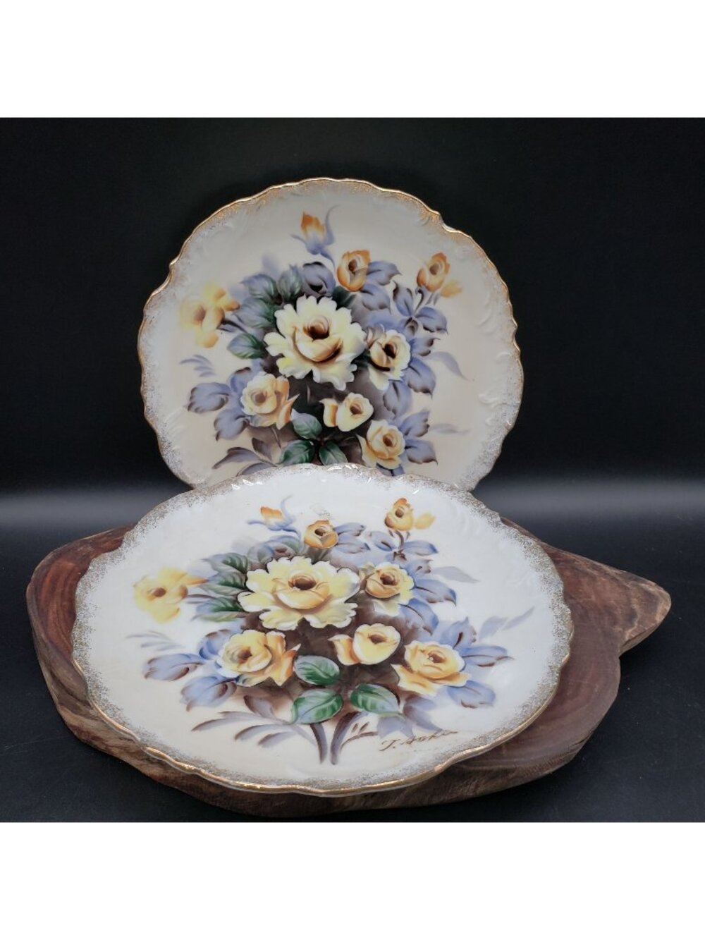 Vtg Ucagco Japan Hand Painted 8.5" Plates Set of 2 Signed T Aoki Roses Gold Gilt